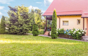 Three bedroom holiday home in Sikorzyno in Golubie